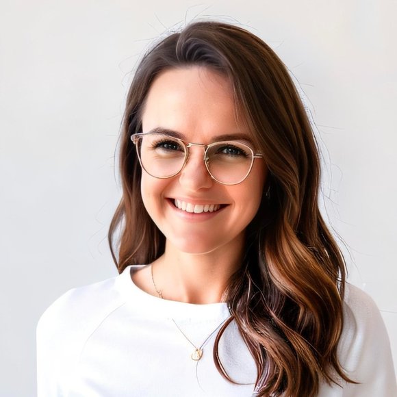 Hi! I'm Ali! - Picture 1 of 1